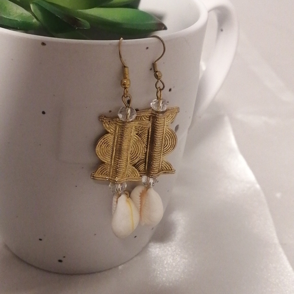 Handmade African Seashell Fashion Earrings#Clearance#Lastprice#No offer - Picture 2 of 4